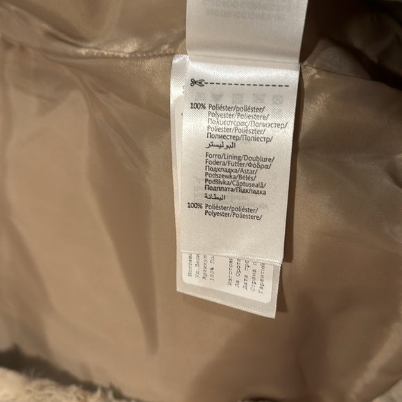 Girls faux fir hooded vest - Picture 8 of 10